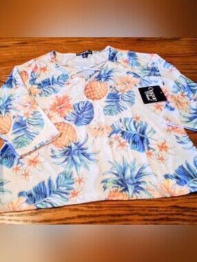 NWT PETITE ladies Top By Onque Casuals, Sz PL